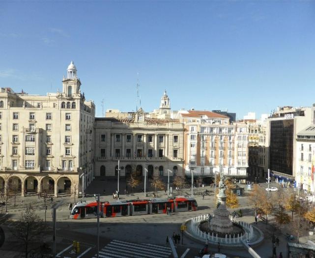 Apartamento Centrico "El Rubi Del Pilar" Daire Zaragoza Dış mekan fotoğraf